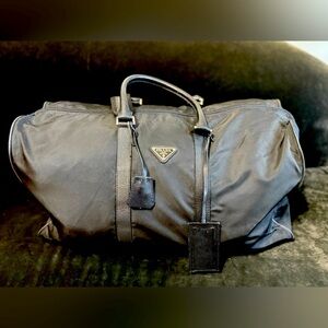 Prada Tessuto black nylon Boston duffle bag VINTAGE ***LIKE NEW***